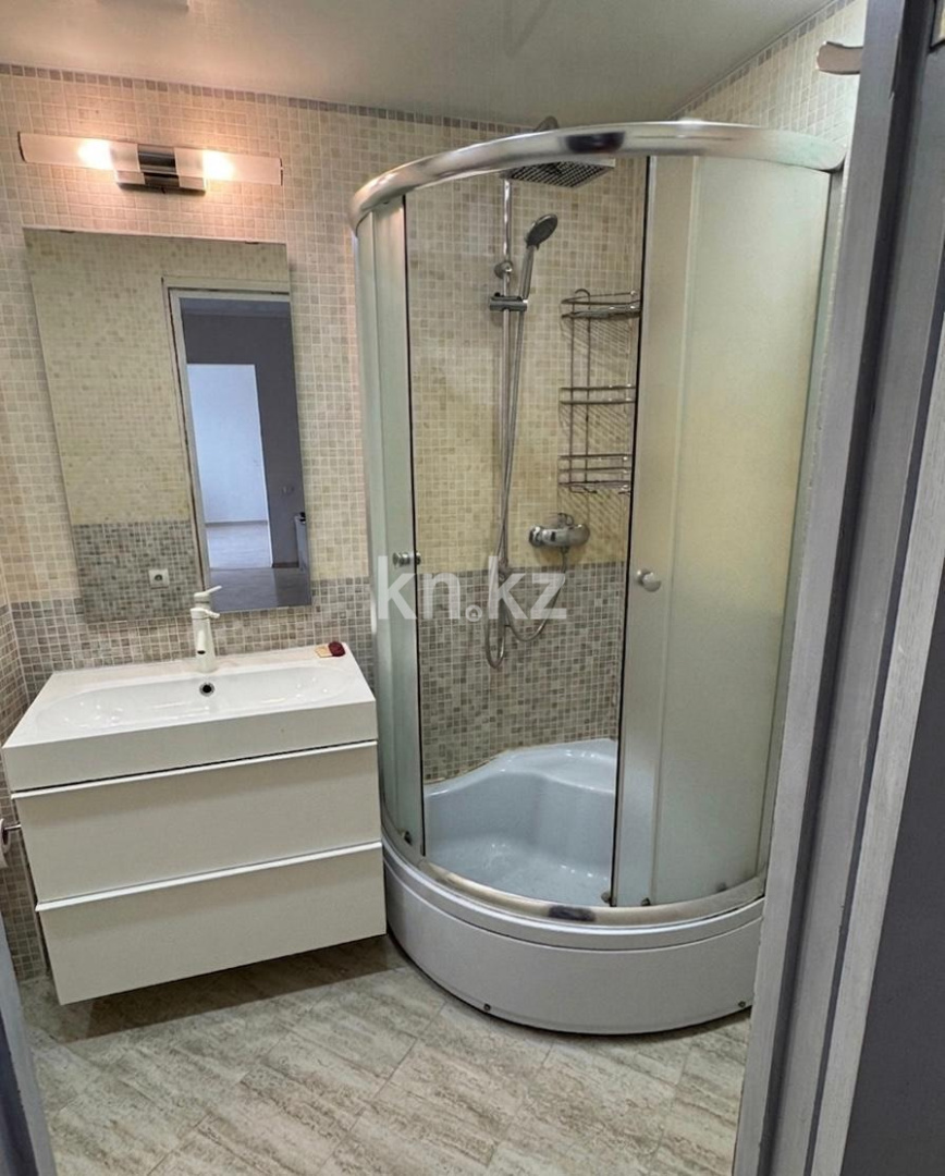 Продажа 2-комнатной квартиры, 48.3 м² в Уральске - фото 7