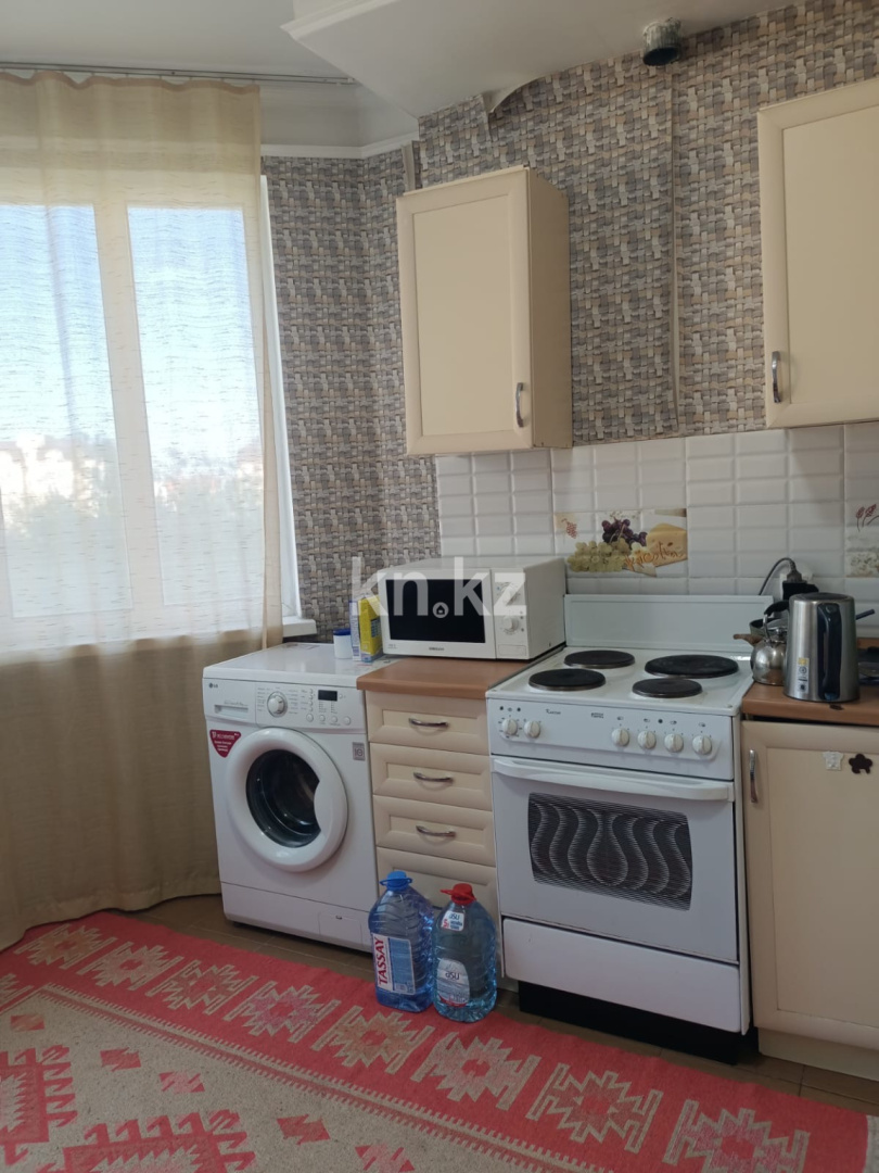 Аренда 2-комнатной квартиры, 65 м² в Астане