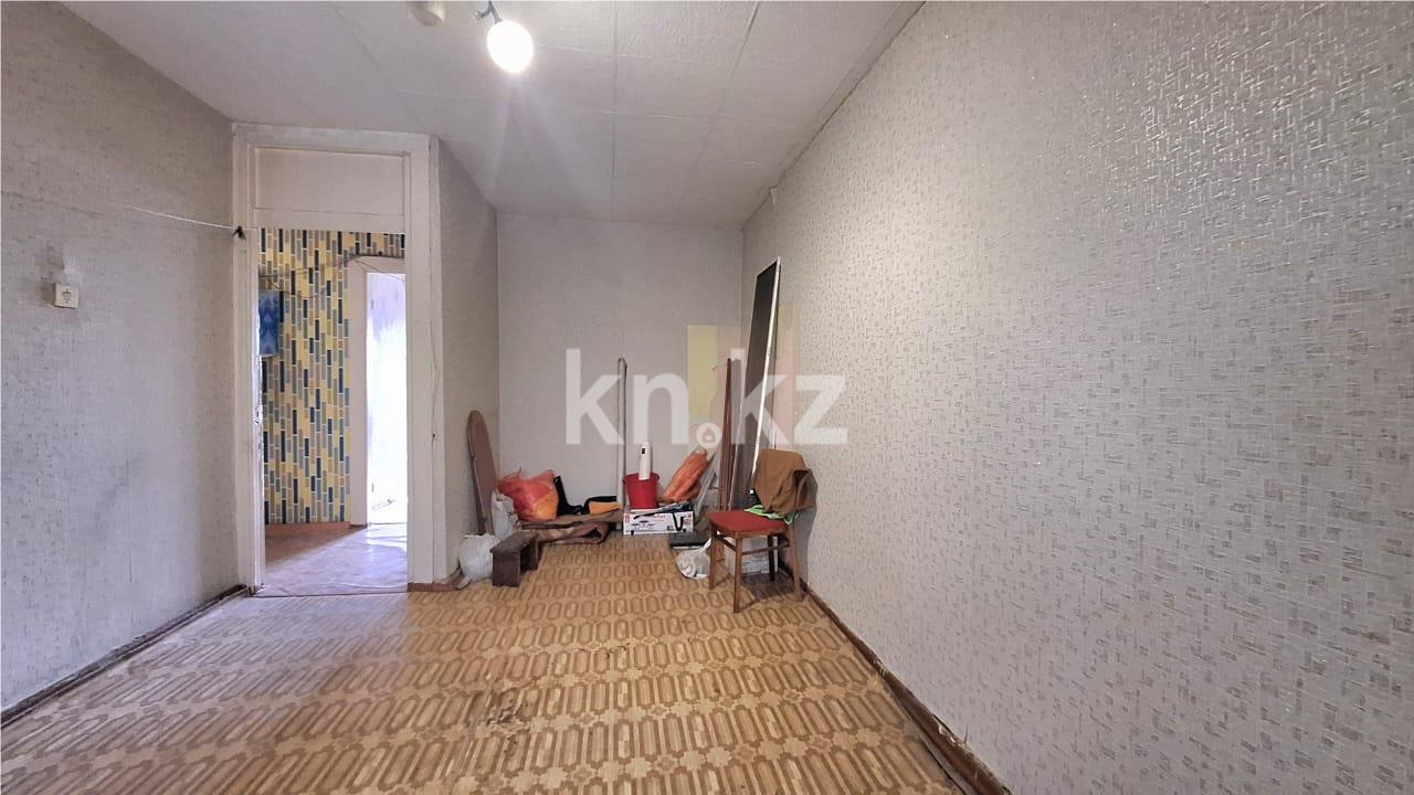 Продажа 2-комнатной квартиры, 48 м², 16 мкр. в Караганде - фото 4