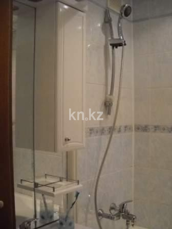 Аренда 1-комнатной квартиры посуточно, 33 м², пр. Бухар-жырау, дом  70 в Караганде - фото 2