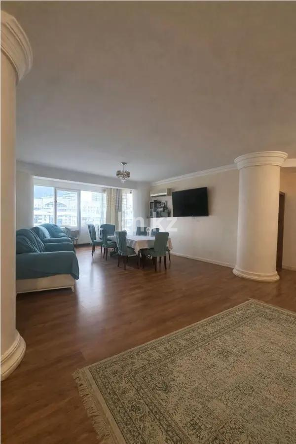 Продажа 4-комнатной квартиры, 210.7 м² в Астане