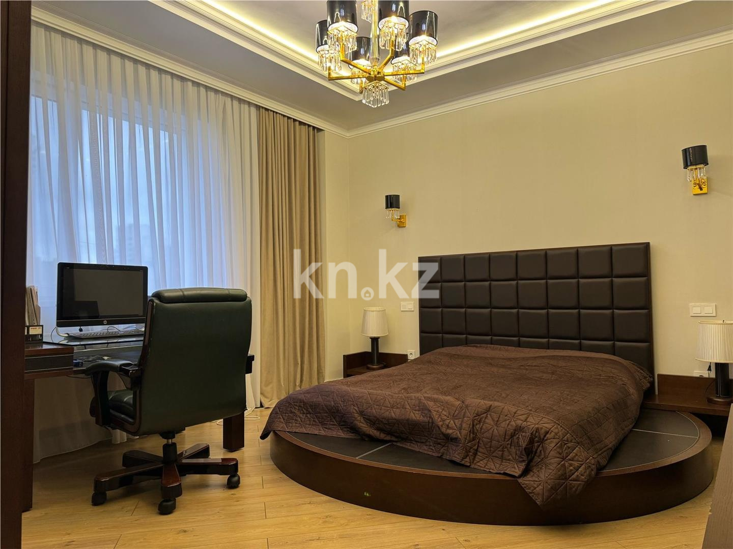 Продажа 4-комнатной квартиры, 198.9 м², ул. Иманова в Астане - фото 8