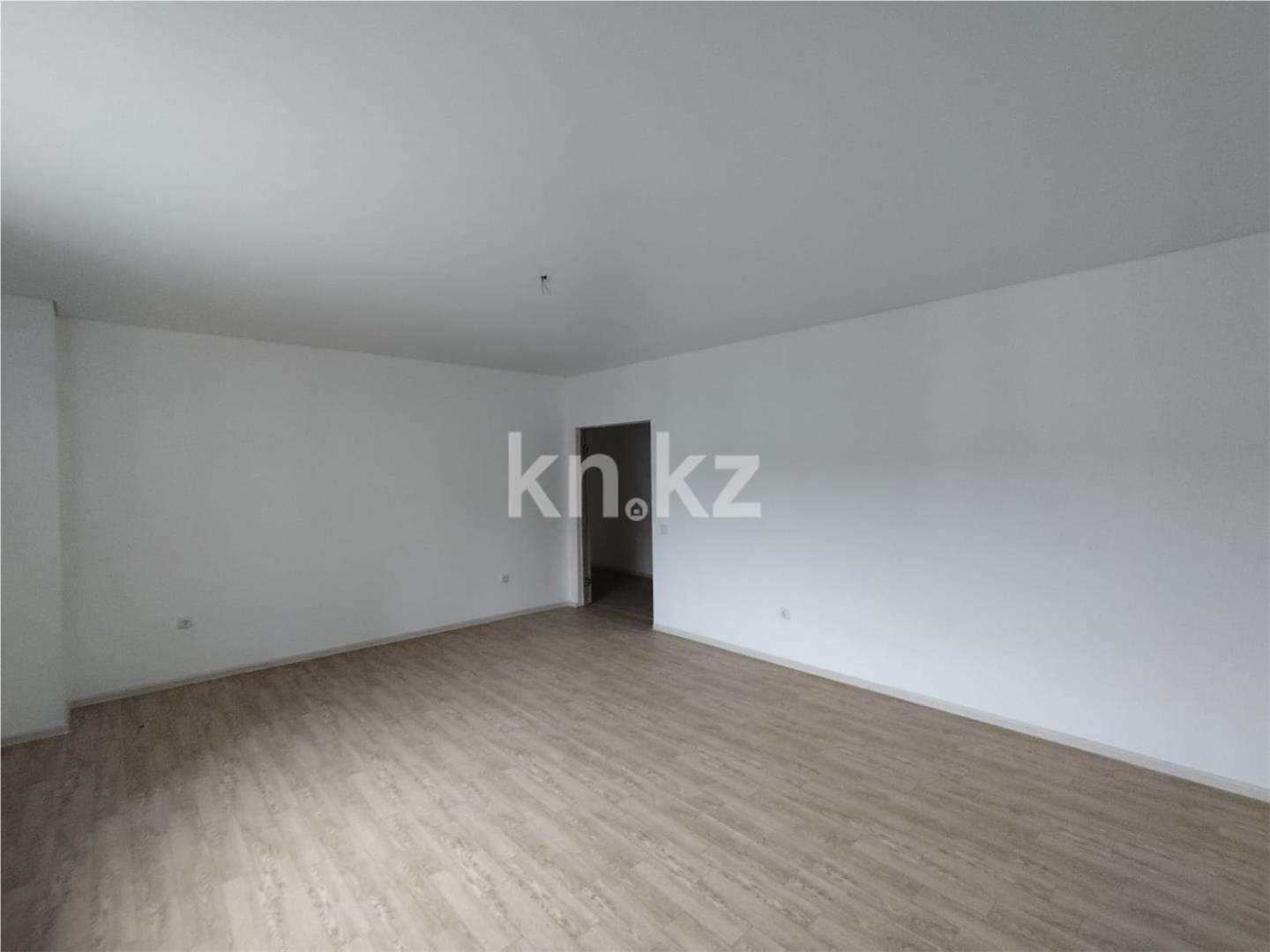 Продажа 3-комнатной квартиры, 101 м², пр. Республики, дом  1/4 в Караганде - фото 3