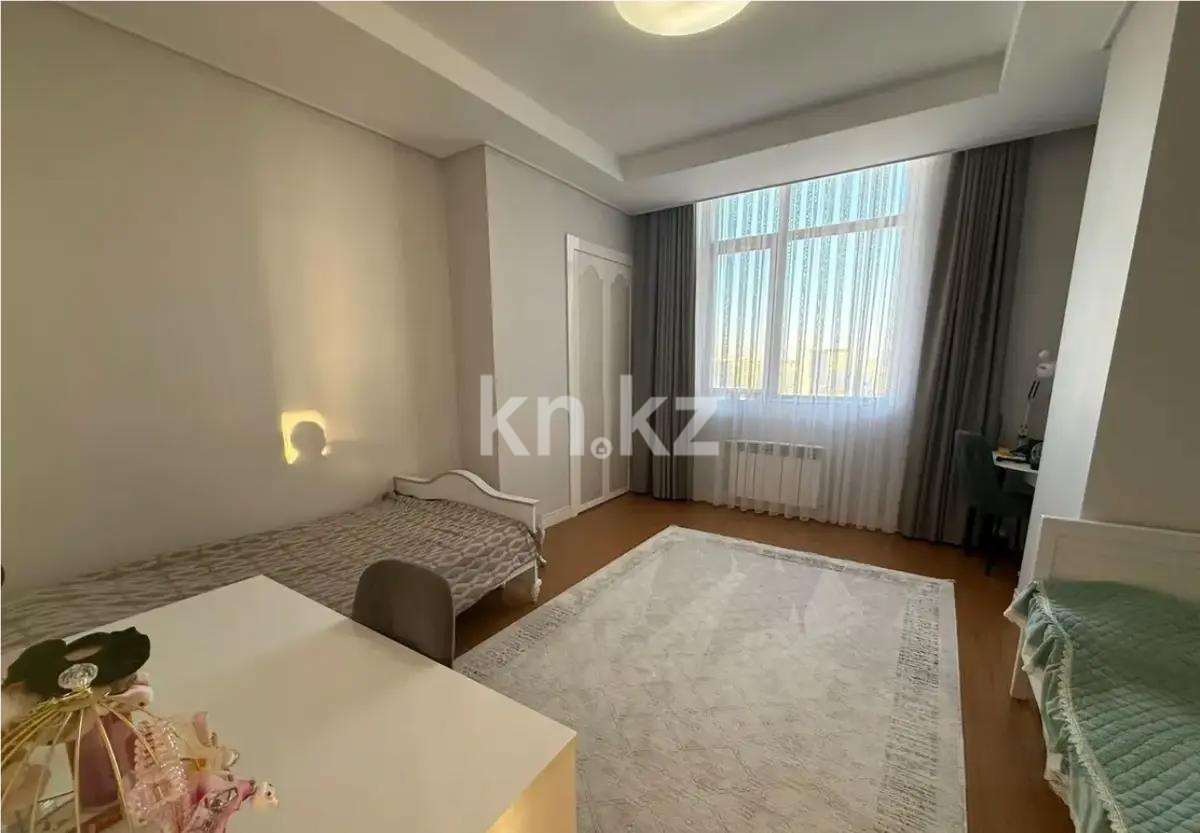 Продажа 4-комнатной квартиры, 175 м² в Астане - фото 3