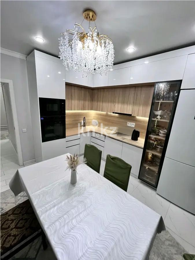 Продажа 2-комнатной квартиры, 72.4 м², ул. Толе би, дом  285/8 в Алматы - фото 3