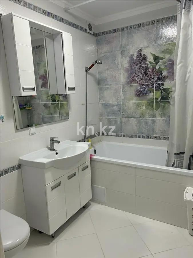 Продажа 3-комнатной квартиры, 70 м², ул. Куанышбаева, дом  9/1 в Астане - фото 5