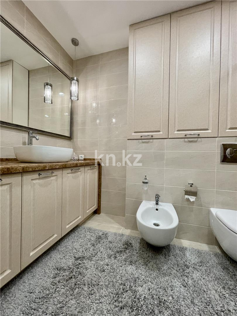 Продажа 7-комнатной квартиры, 178 м², мкр-н Гульдер-1 в Караганде - фото 26