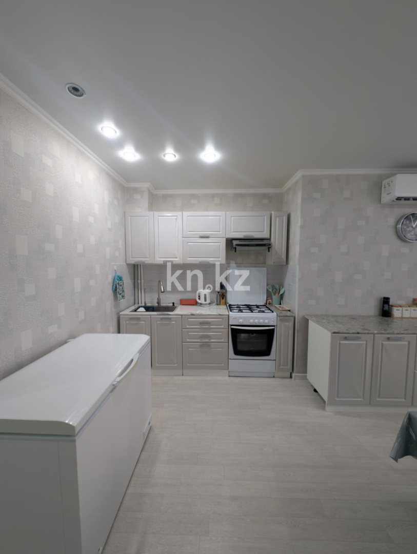 Продажа 2-комнатной квартиры, 71.3 м² в Уральске - фото 13