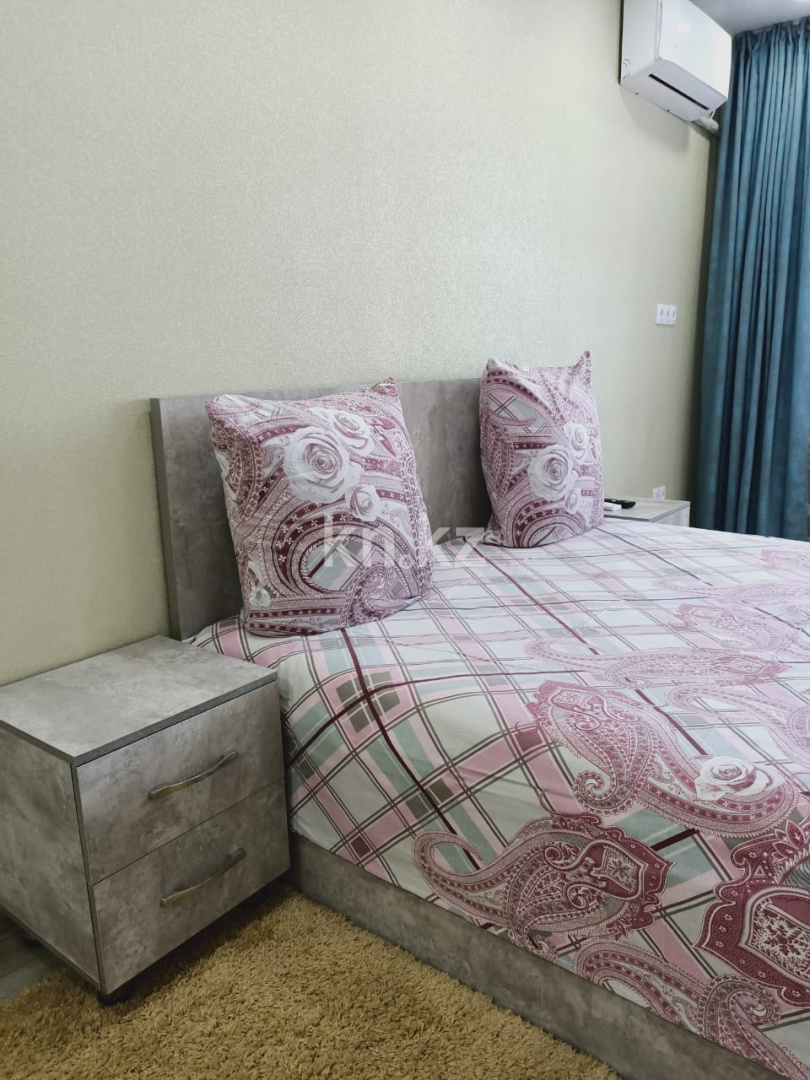 Аренда 1-комнатной квартиры посуточно, 40 м², ул. Казахстан, дом  72 в Усть-Каменогорске - фото 4