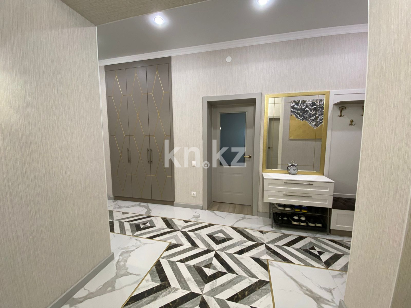 Продажа 4-комнатной квартиры, 147 м², ул. Таттимбета, дом  19/14 в Караганде - фото 29