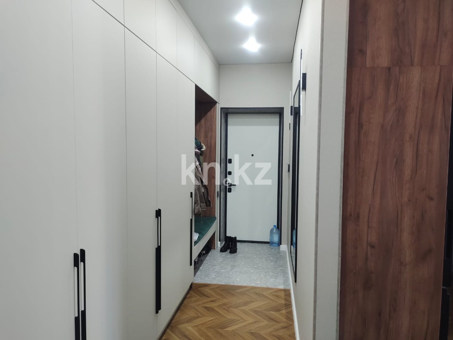 Продажа 3-комнатной квартиры, 82 м², 067 учетный квартал в Караганде - фото 11