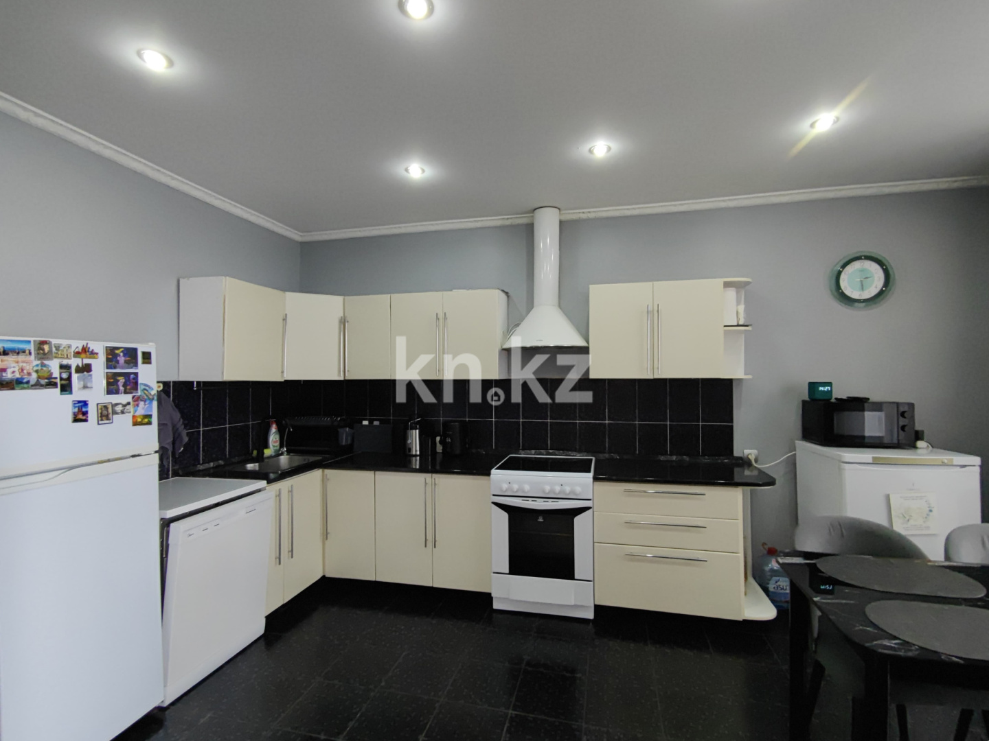 Продажа 4-комнатной квартиры, 122 м², пр. Республики, дом  40 в Караганде - фото 16