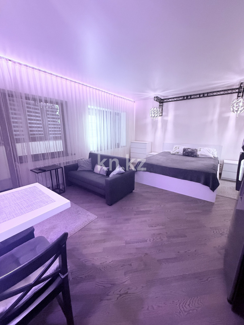 Аренда 1-комнатной квартиры, 49.9 м², ул. Жарокова, дом  137 в Алматы - фото 4