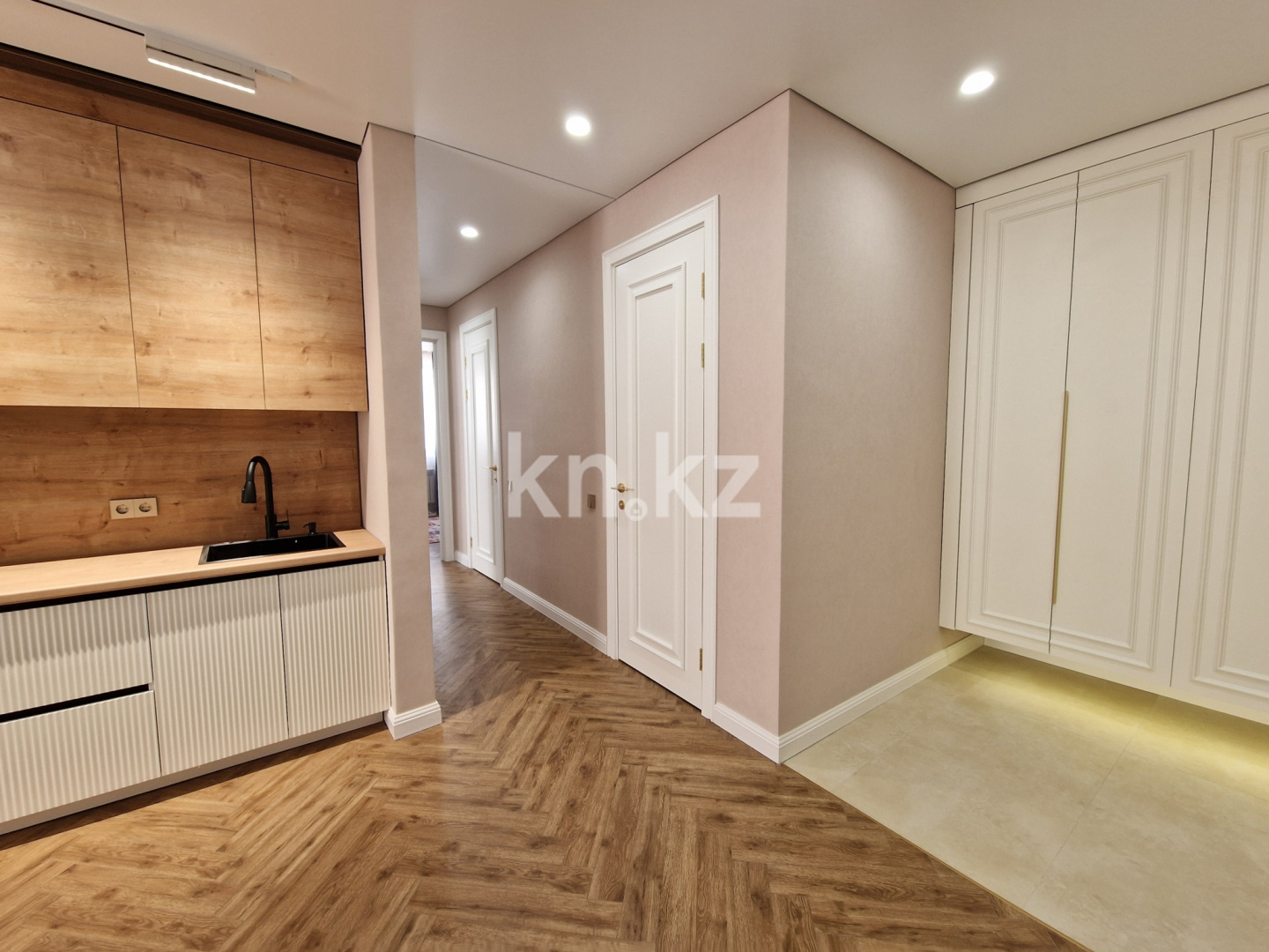 Продажа 3-комнатной квартиры, 73.7 м² в Астане
