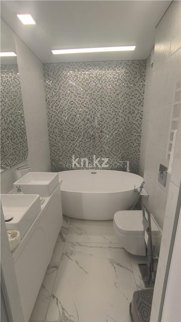 Продажа 3-комнатной квартиры, 107 м² в Караганде - фото 21