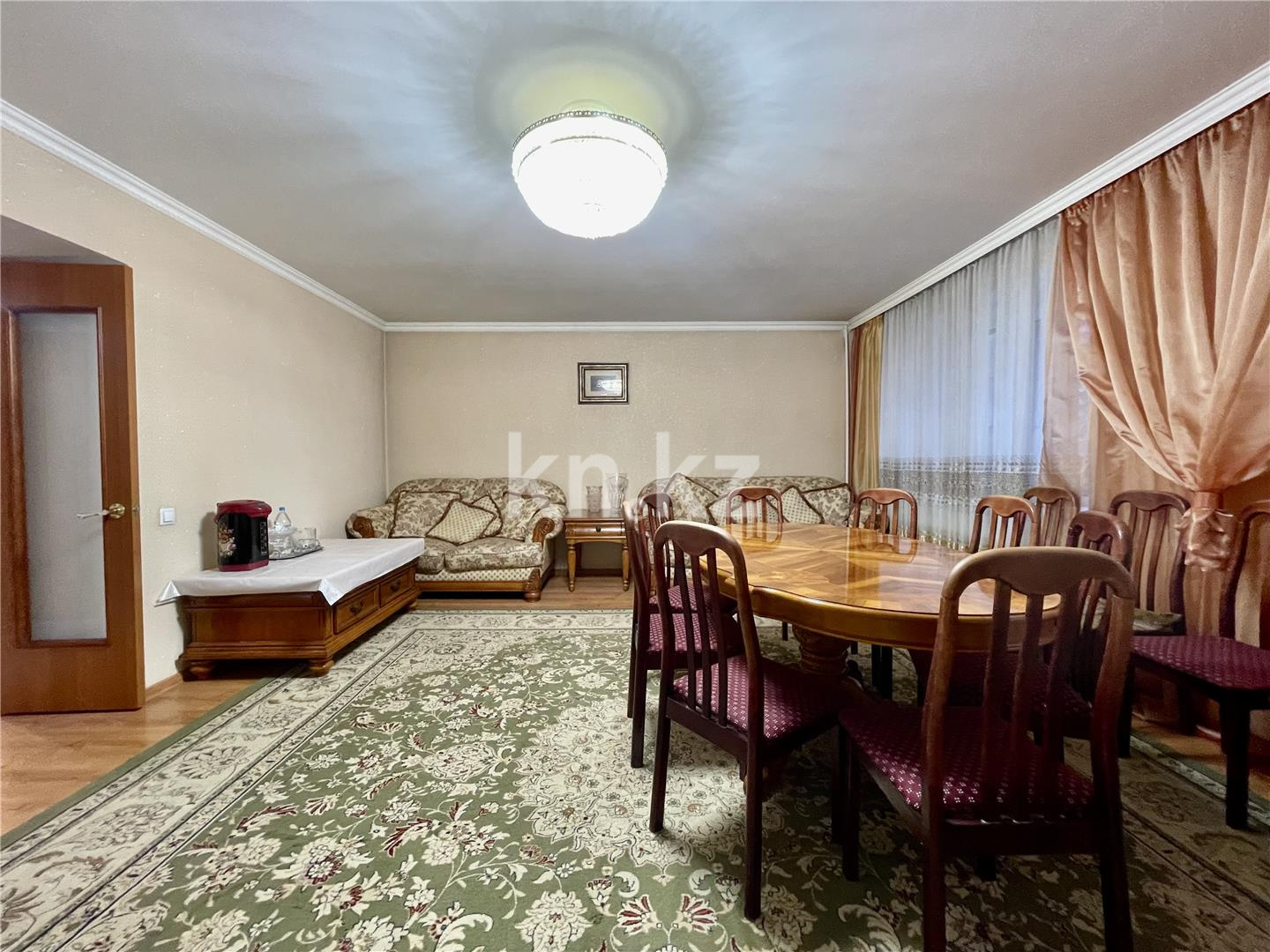Продажа 4-комнатной квартиры, 117 м², пр. Республики, дом  4 в Караганде - фото 2