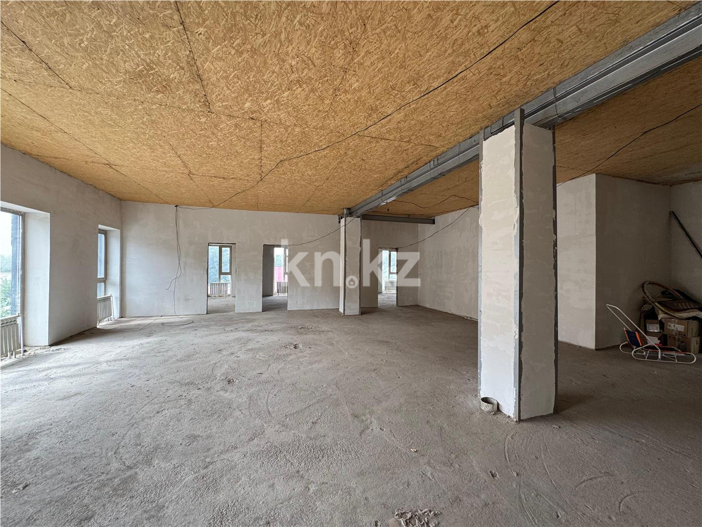 Продажа 4-комнатной квартиры, 164 м², ул. Сарсекова, дом  49 в Караганде - фото 3