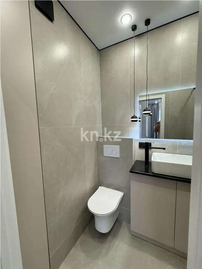 Продажа 3-комнатной квартиры, 71 м², ул. Ауэзова, дом  2/8 в Алматы - фото 4