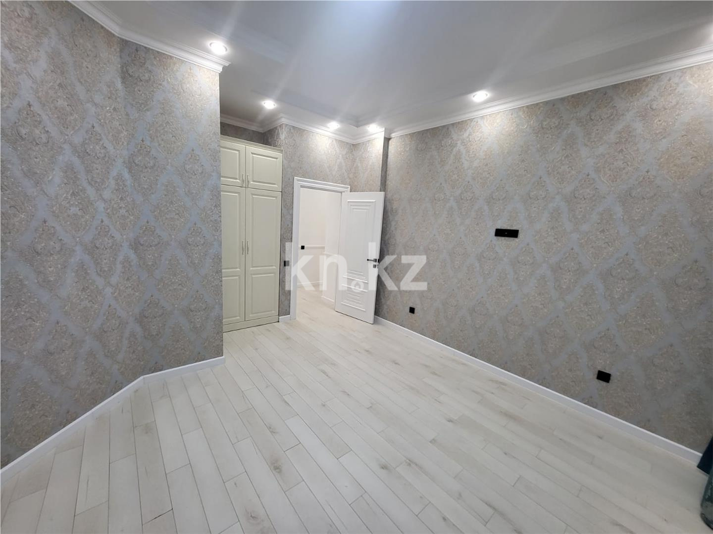 Продажа 4-комнатной квартиры, 119 м², ул. Храпатого в Астане - фото 5