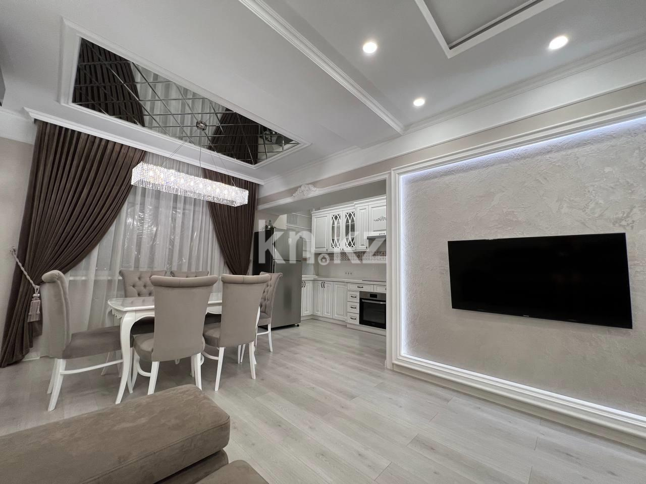 Продажа 4-комнатной квартиры, 124 м², ул. Аманжолова, дом  96/1 в Караганде - фото 5