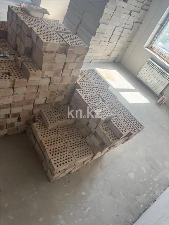 Продажа 2-комнатной квартиры, 82 м², пр. Строителей, дом  28/3 блок Б в Караганде