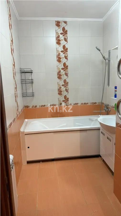 Продажа 2-комнатной квартиры, 71 м², ул. Торайгырова, дом  19а в Алматы - фото 4