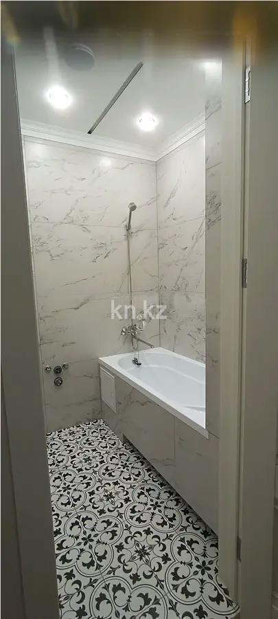 Продажа 2-комнатной квартиры, 71 м², ул. Букетова, дом  60а блок 1 в Караганде - фото 4