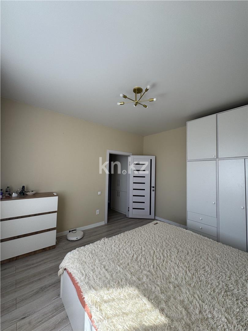Продажа 2-комнатной квартиры, 63 м², ул. Муканова в Караганде - фото 14