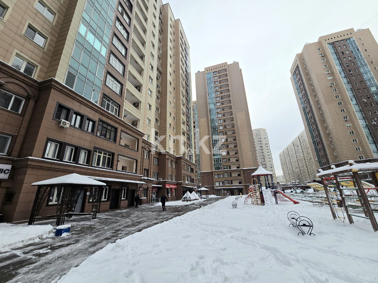 Продажа 2-комнатной квартиры, 93 м², ул. Брусиловского, дом  163 - ул. Шакарима в Алматы - фото 17