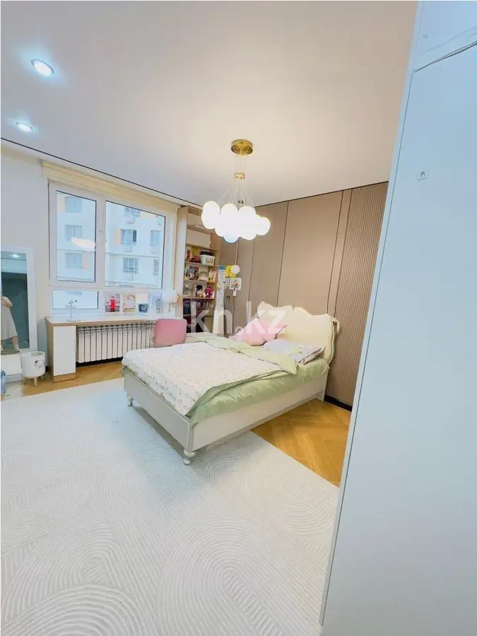 Продажа 3-комнатной квартиры, 118 м², ул. Жандосова, дом  94а в Алматы - фото 2