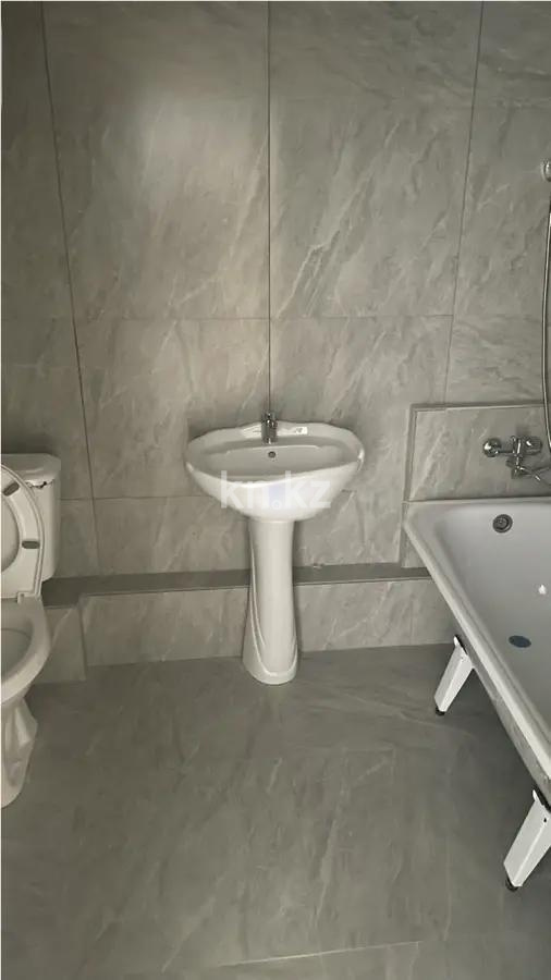 Продажа 1-комнатной квартиры, 43 м², ул. Бейбарыс Султан, дом  12 в Астане - фото 3