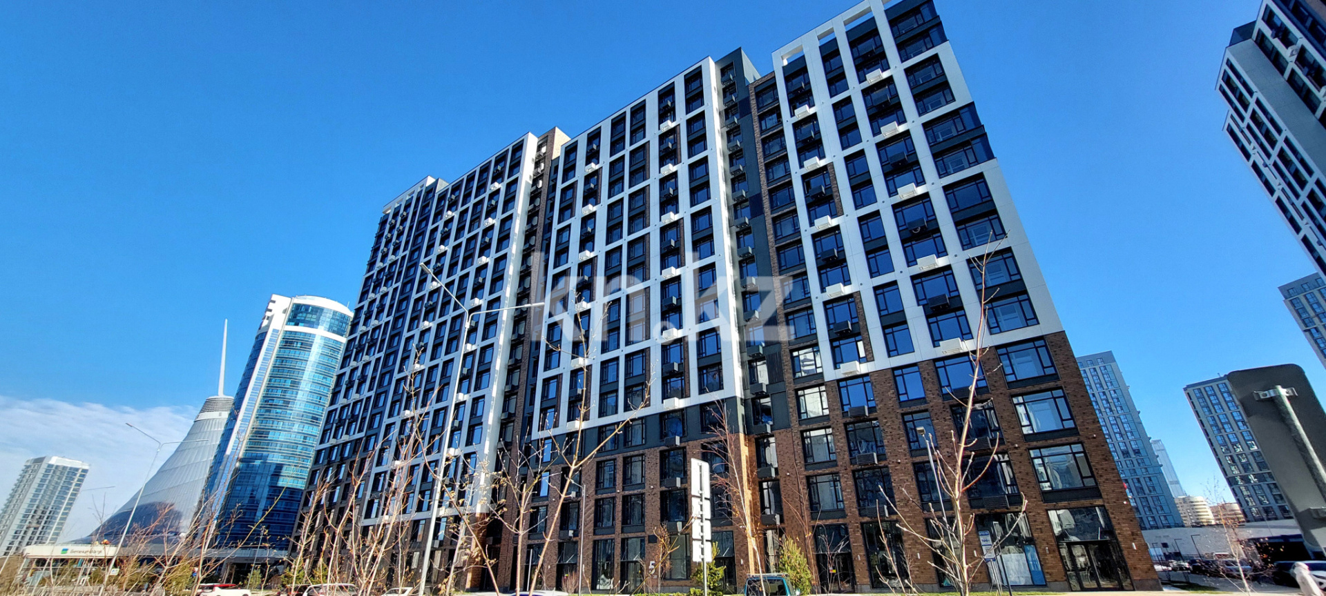 Продажа 4-комнатной квартиры, 121.5 м², пр. Туран, дом  39 - ул. Сыганак в Астане - фото 4