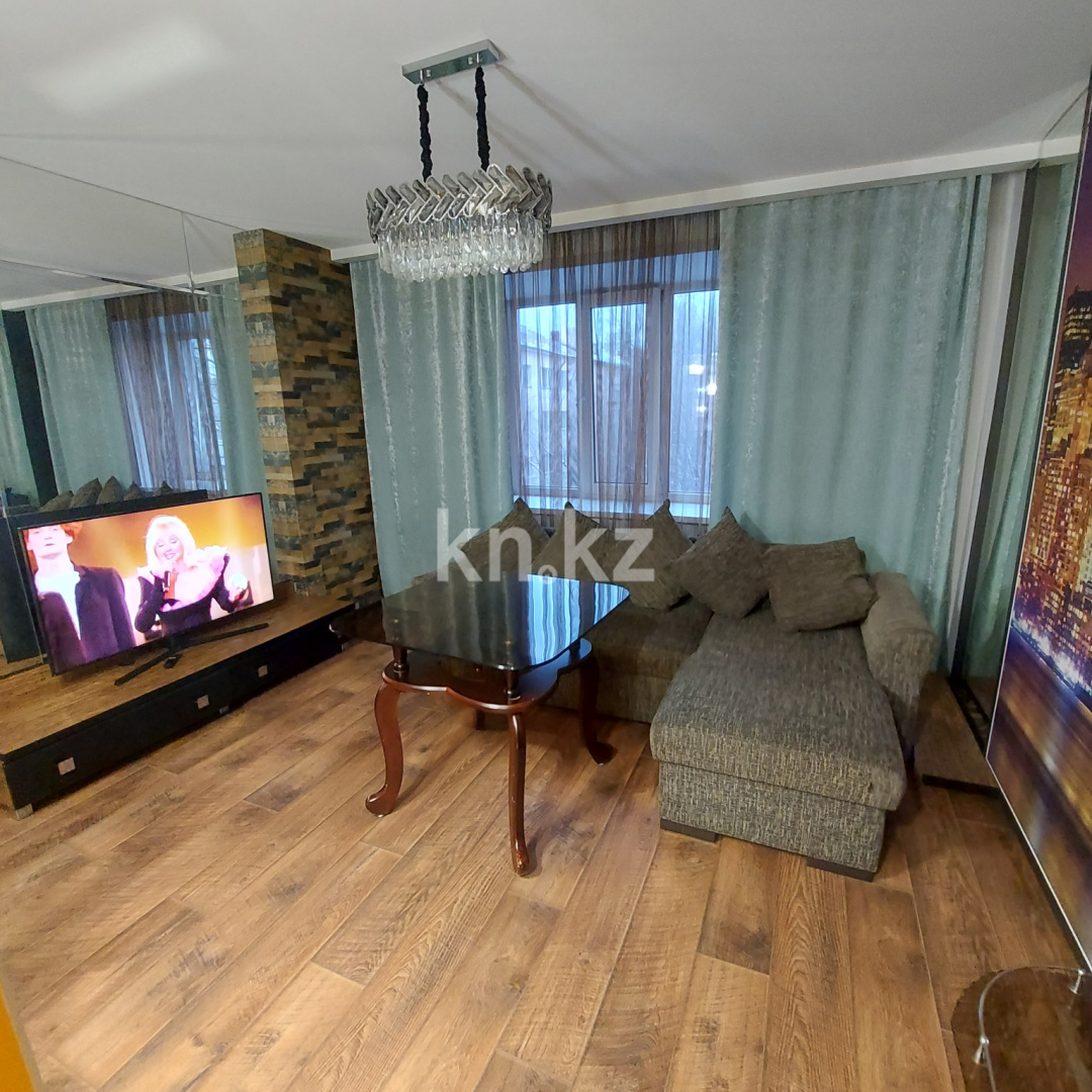 Аренда 2-комнатной квартиры посуточно, 48 м², Бухар Жырау, дом  56/2 в Караганде