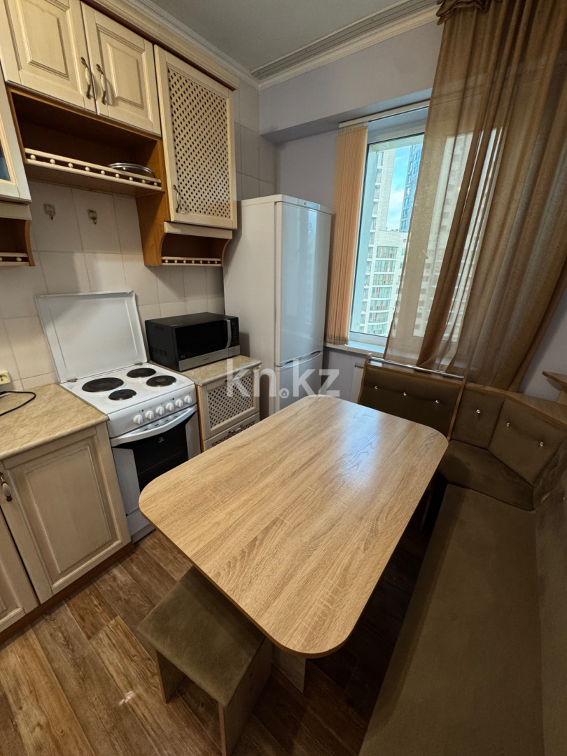 Аренда 2-комнатной квартиры, 75 м² в Астане