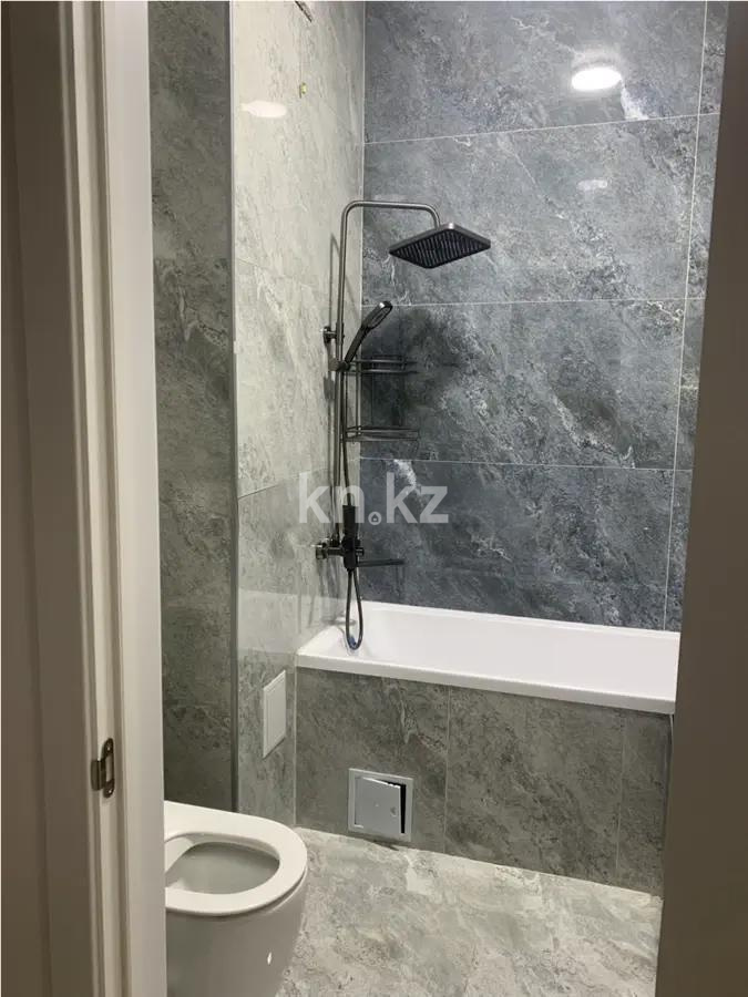 Продажа 2-комнатной квартиры, 71 м², ул. Утеген батыра, дом  11г в Алматы - фото 2