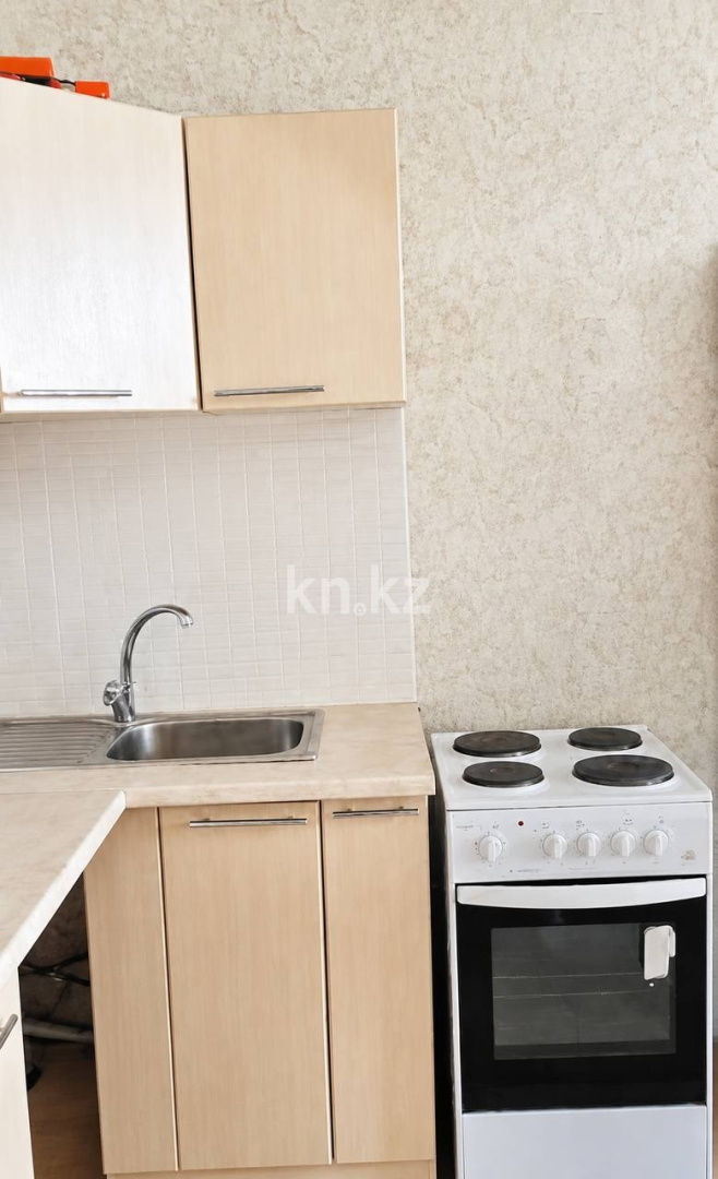 Аренда 1-комнатной квартиры, 40 м² в Астане