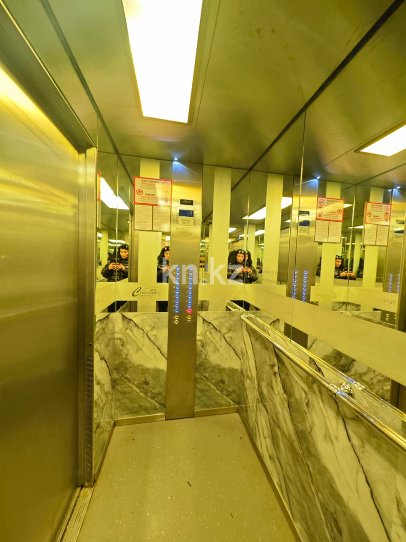 Продажа 2-комнатной квартиры, 42 м², пр. Шахтеров, дом  52б в Караганде - фото 9