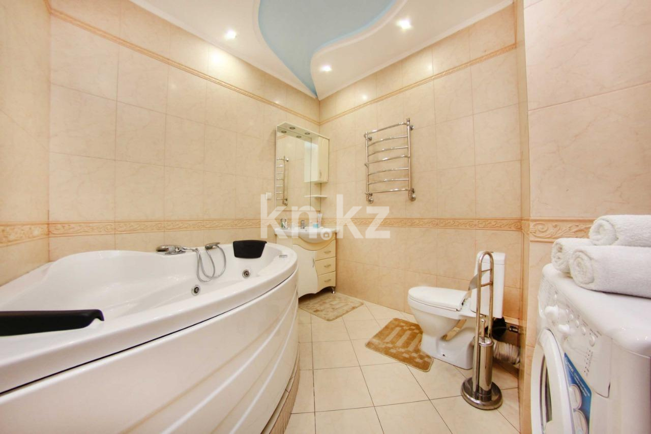 Аренда 3-комнатной квартиры посуточно, 95 м² в Алматы - фото 19