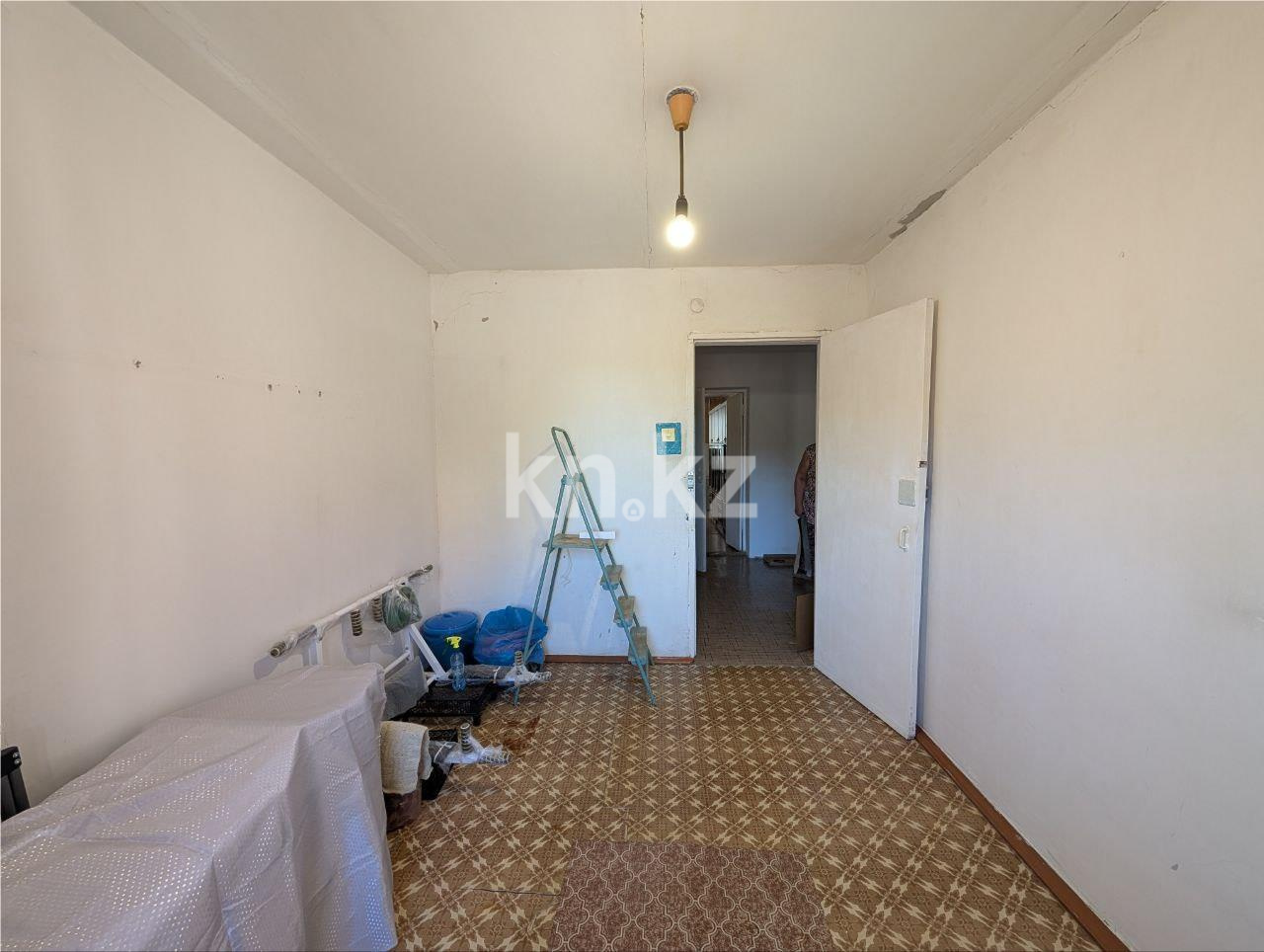 Продажа 3-комнатной квартиры, 61 м², мкр-н Восток-3, дом  9 в Караганде - фото 5