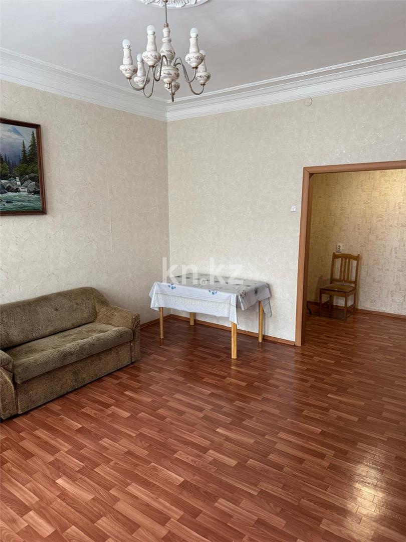 Продажа 3-комнатной квартиры, 68 м², пр. Бухар-жырау в Караганде - фото 2