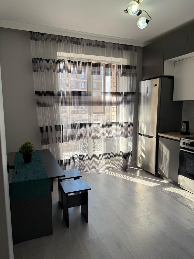 Продажа 1-комнатной квартиры, 38 м² в Астане