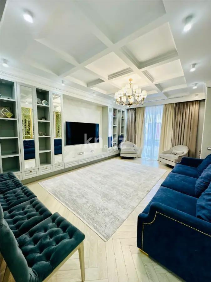 Продажа 8-комнатной квартиры, 330 м², ул. 4-я, дом  2 в Алматы