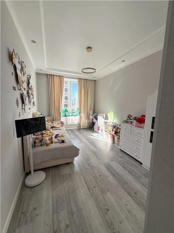 Продажа 3-комнатной квартиры, 85 м², пр. Туран, дом  42 в Астане - фото 3