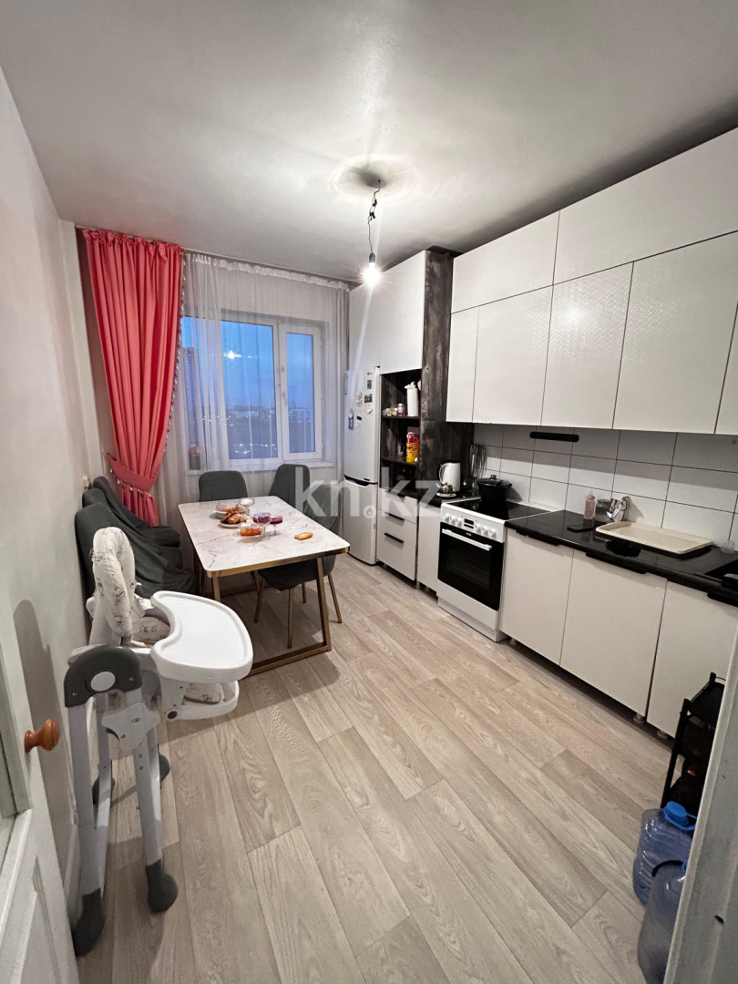 Продажа 2-комнатной квартиры, 60 м², ул. Сарыарка, дом  31 в Караганде - фото 7