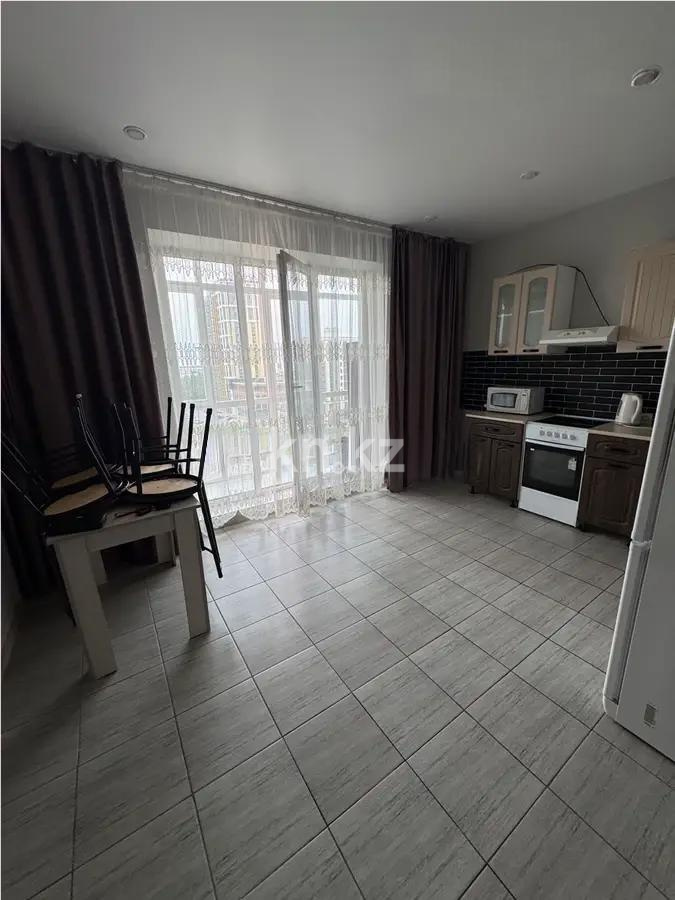 Продажа 1-комнатной квартиры, 46 м², пр. Шахтеров, дом  23/7 в Караганде - фото 2