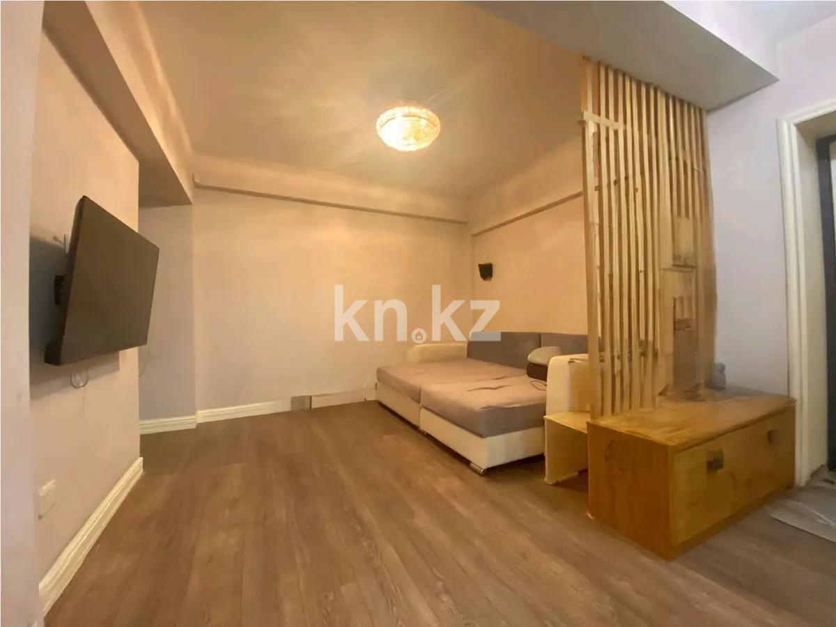 Продажа 2-комнатной квартиры, 76 м², ул. Толе би, дом  69 в Алматы