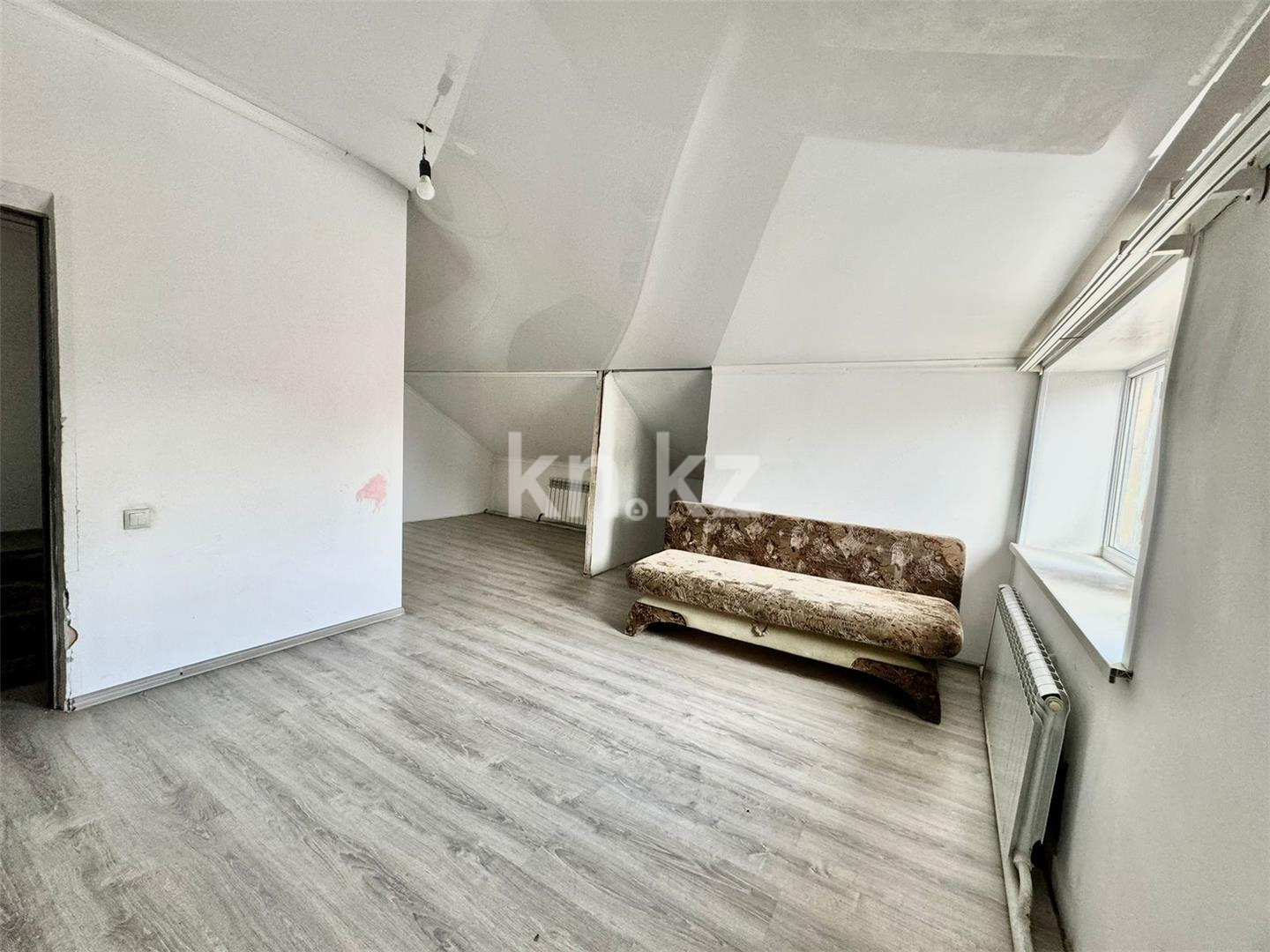 Продажа 6-комнатного дома, 260 м², ул. Ондасынова в Караганде - фото 14