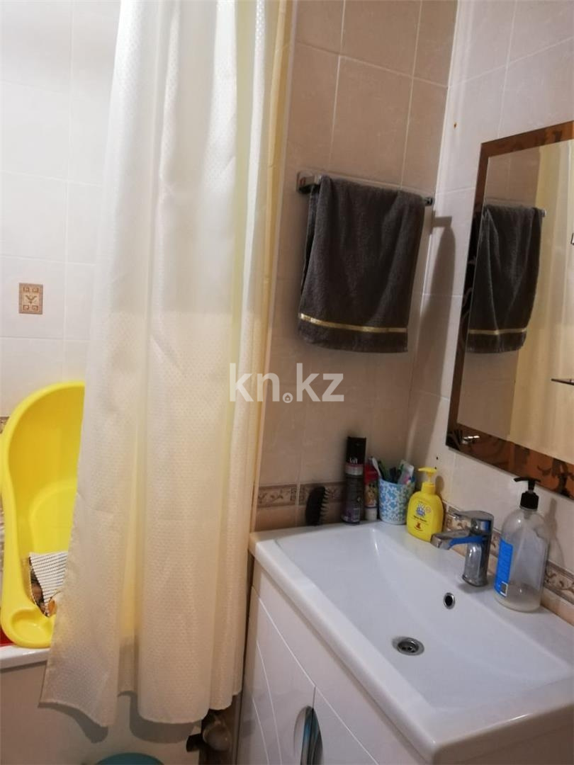 Продажа 3-комнатной квартиры, 65 м² в Караганде - фото 11