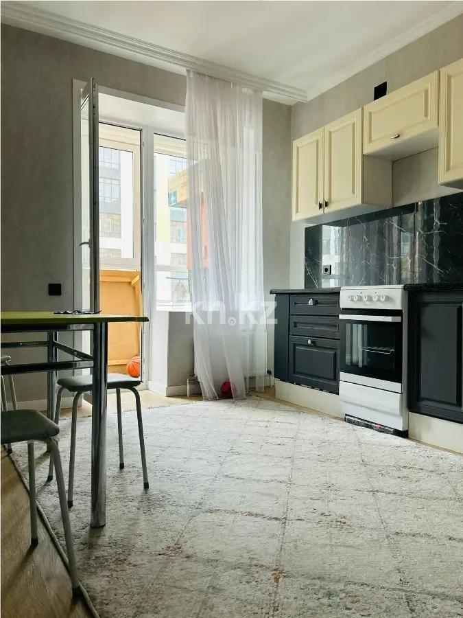 Продажа 1-комнатной квартиры, 40 м², ул. Нажимеденова, дом  52а в Астане - фото 2