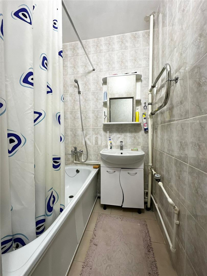 Продажа 2-комнатной квартиры, 65 м², пр. Шахтеров в Караганде - фото 4